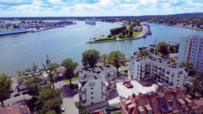 Sunset Apartments - Flotylla. Widok na port + parking.